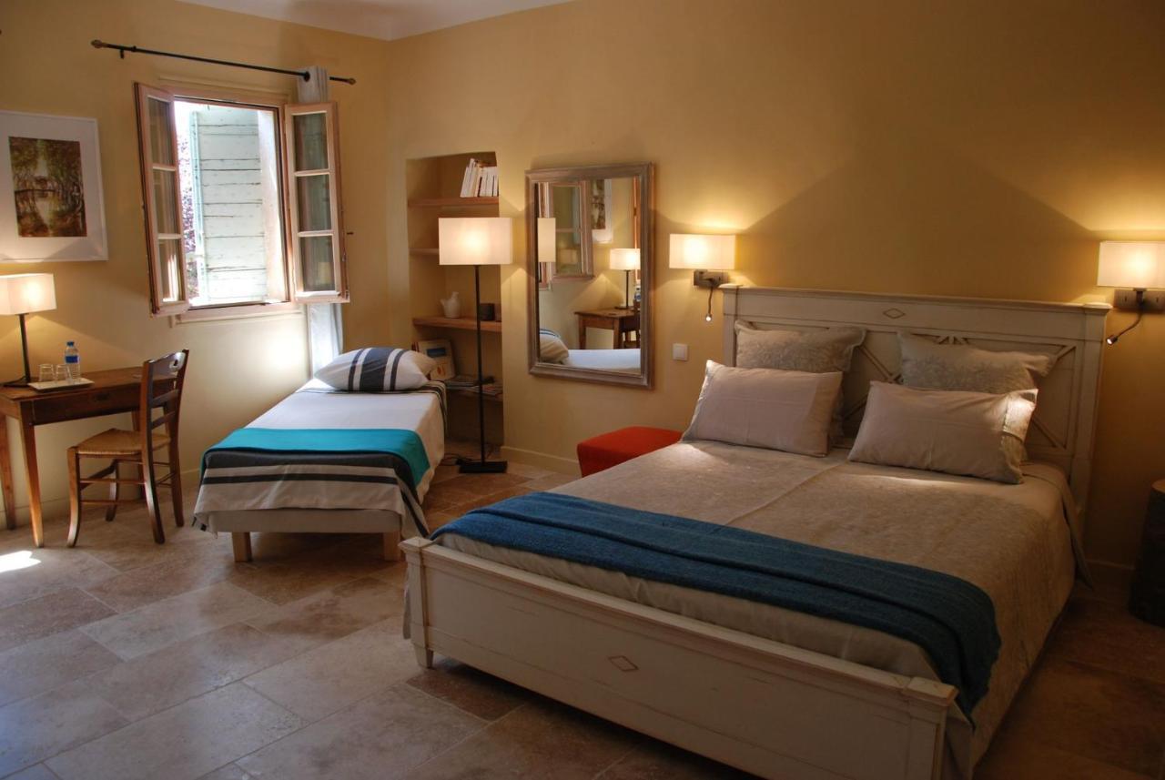 Le Moulin Des Pinchinats Bed & Breakfast เอ็ก-ซอง-โพรวองซ์ ภายนอก รูปภาพ
