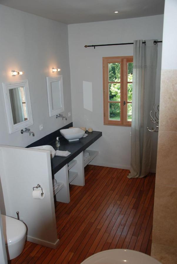 Le Moulin Des Pinchinats Bed & Breakfast เอ็ก-ซอง-โพรวองซ์ ภายนอก รูปภาพ